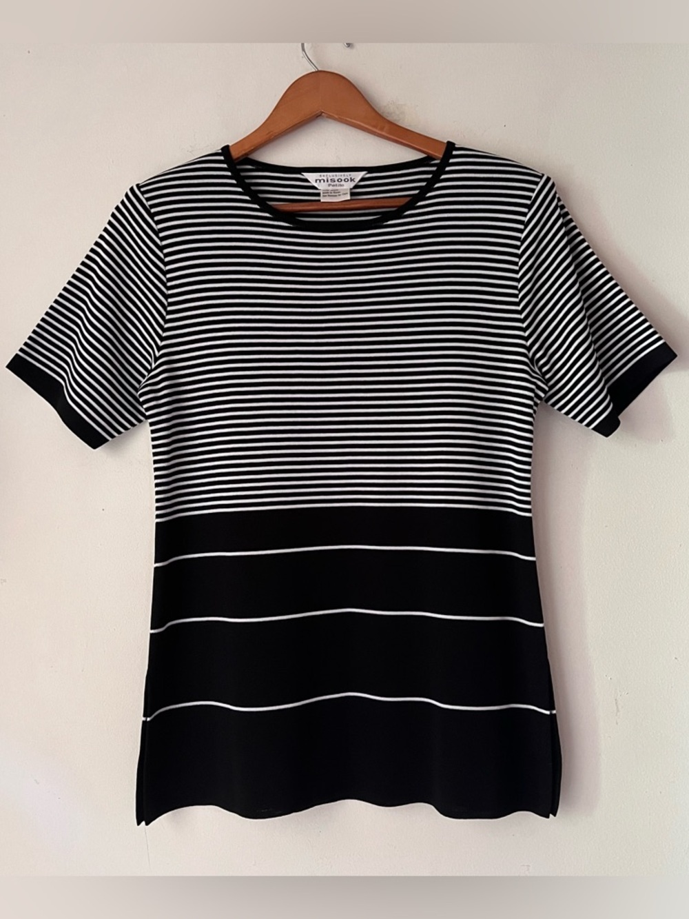 Misook Black White Striped Short Sleeve Knit Top Black  Blouse Sz SP